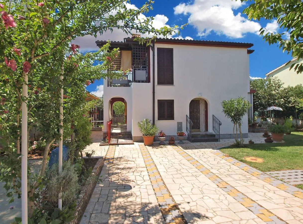 Apartments Ana 418 Fažana