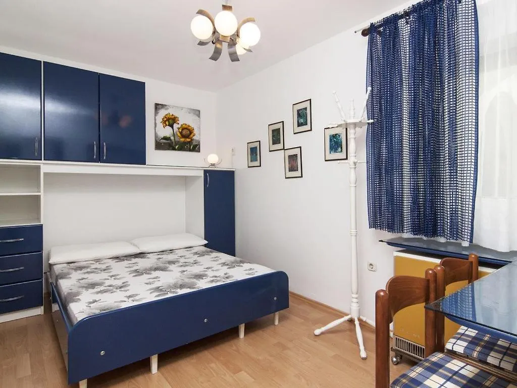 Apartments Ana 418 Fazana Croatia