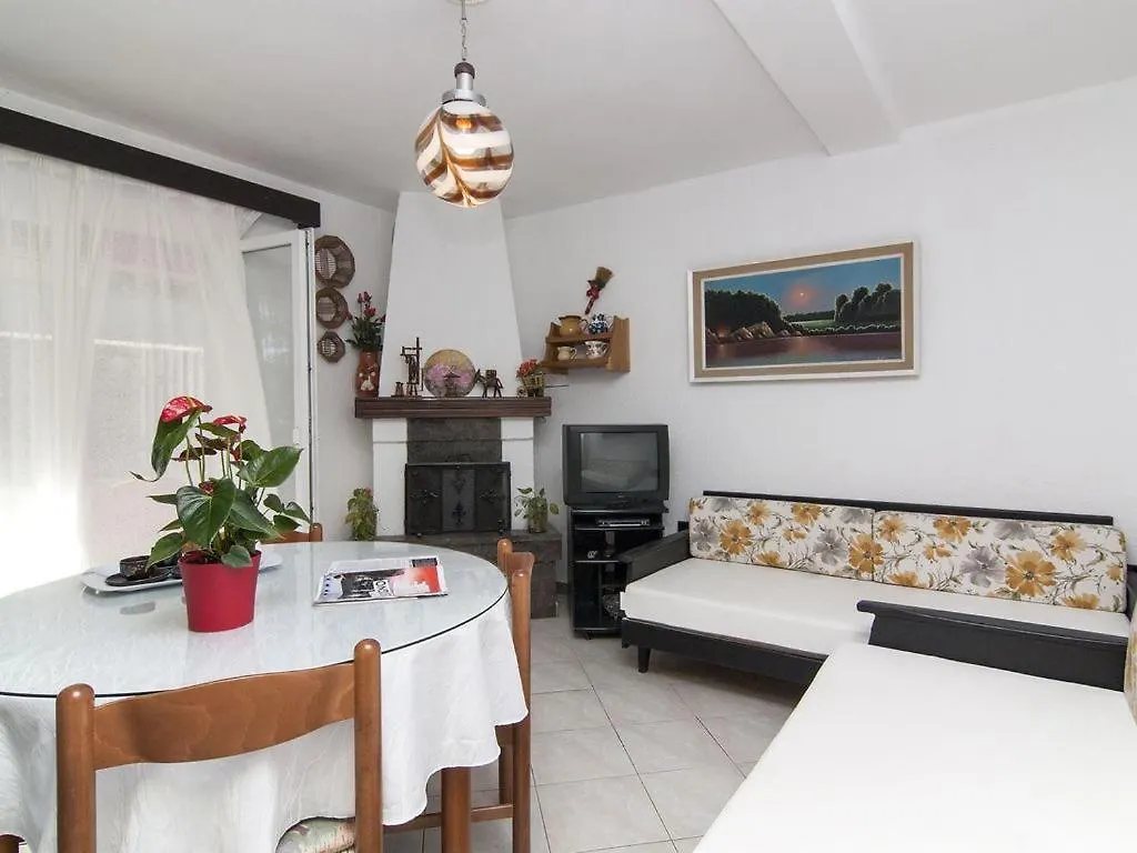 Apartments Ana 418 Fazana Croatia