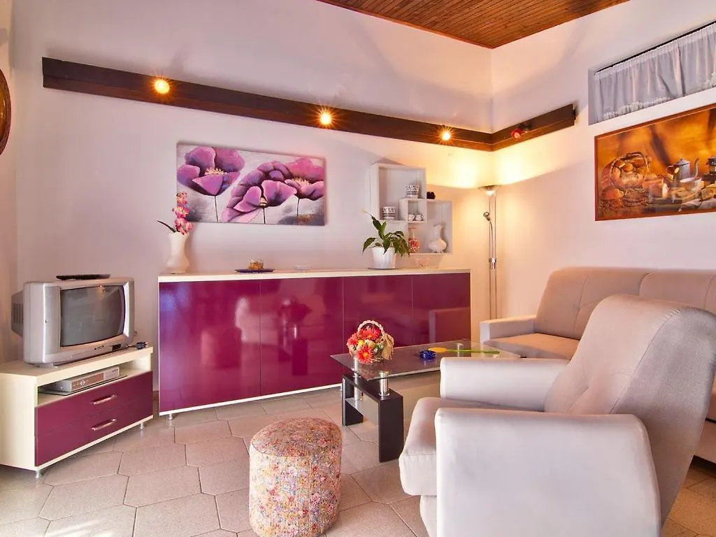 Apartments Ana 418 Fazana Croatia